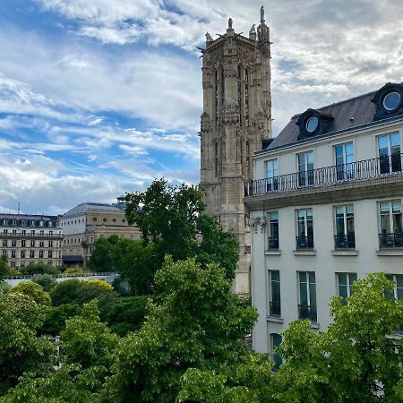 Stunning Apartment With View At The Very Heart Of Paris Dış mekan fotoğraf