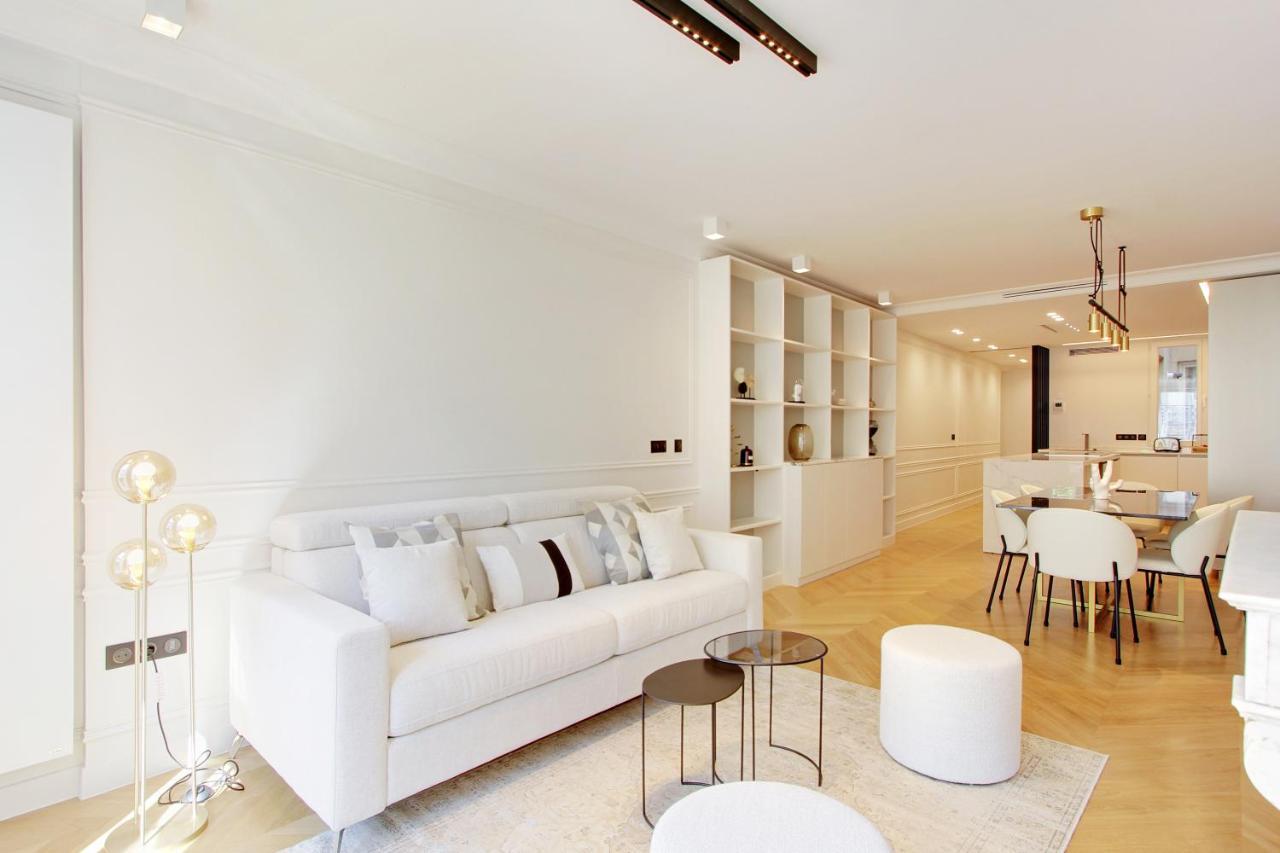 Stunning Apartment With View At The Very Heart Of Paris Dış mekan fotoğraf